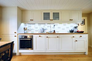 Kitchen- click for photo gallery